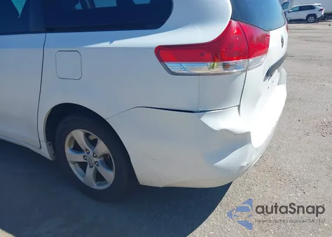 2011 Toyota Sienna Base V6 из США, поврежденный, VIN 5TDZK3DC3BS020296